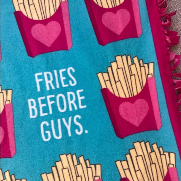 Fries Before Guys Blanket - Picture 2 of 3